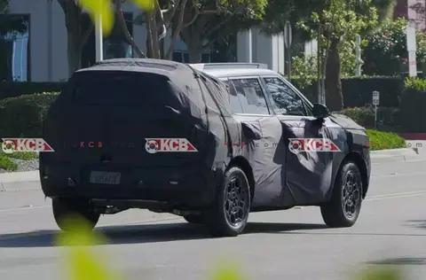 全新一代途胜谍照曝光，造型转向方正硬朗，插混动力或成重点